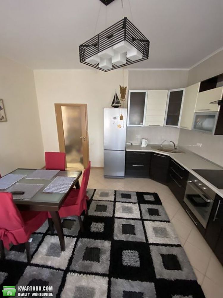 Rent out 2-room apartment. Киев,  Днепровская наб — photo 1