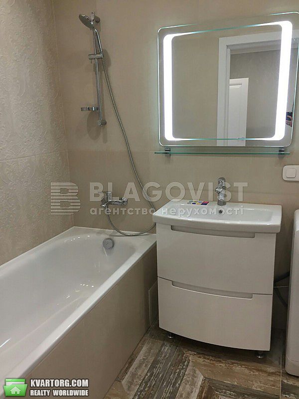 Rent out 1-room apartment. Киев,  Конева — photo 8