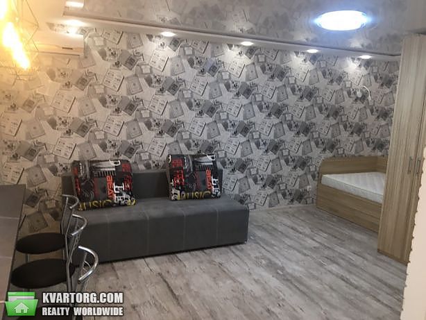Rent out 1-room apartment. Киев, гетьм — photo 1