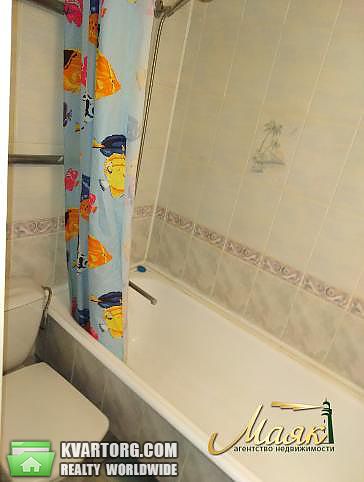 Rent out 2-room apartment. Киев, алмазова — photo 8