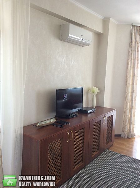 Rent out 2-room apartment. Киев, Героев Сталинграда пр — photo 4