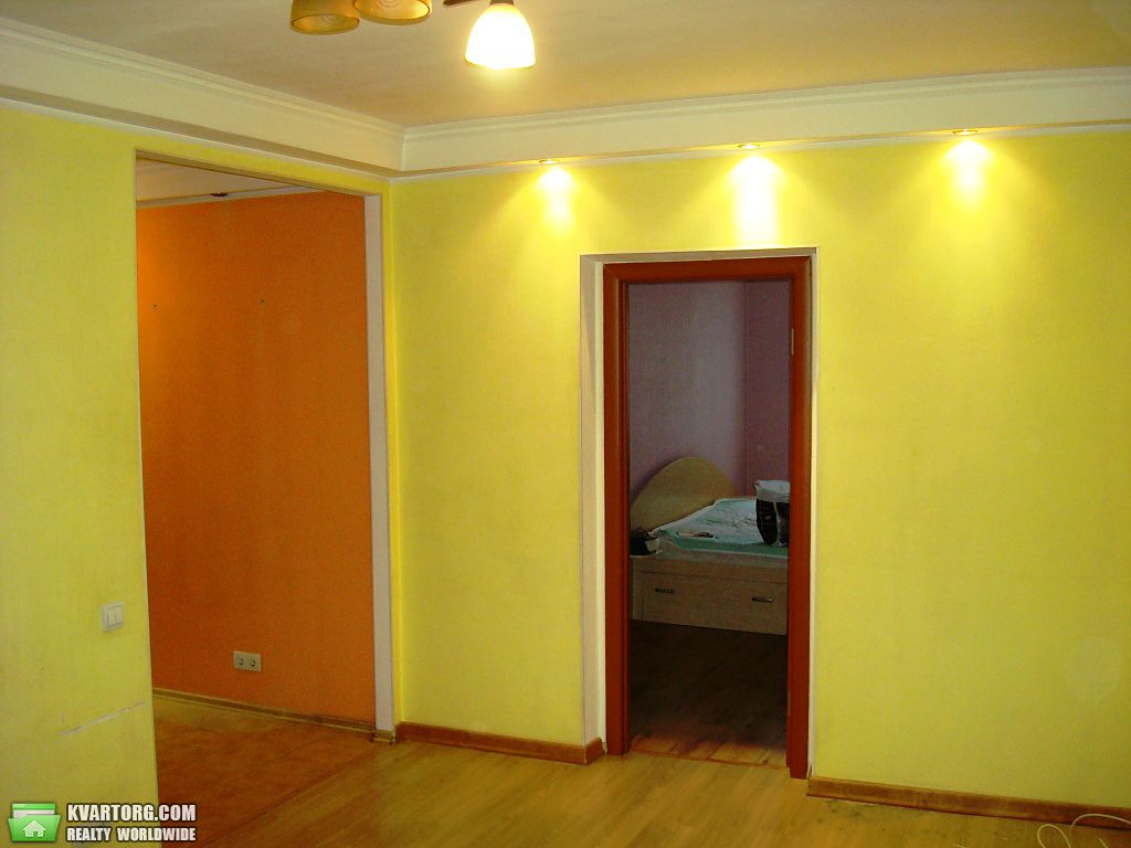 Sell 2-room apartment. Киев, Кирилло-Мефодиевская — photo 4
