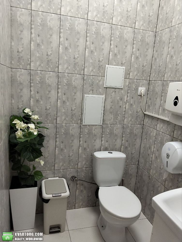 Rent out office. Киев, Бажана — photo 8