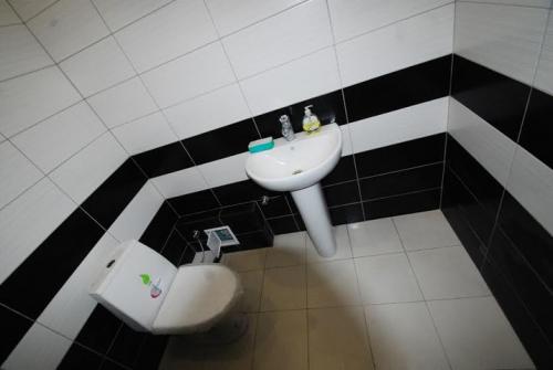 Rent out office. Киев, Кловський узвіз — photo 5