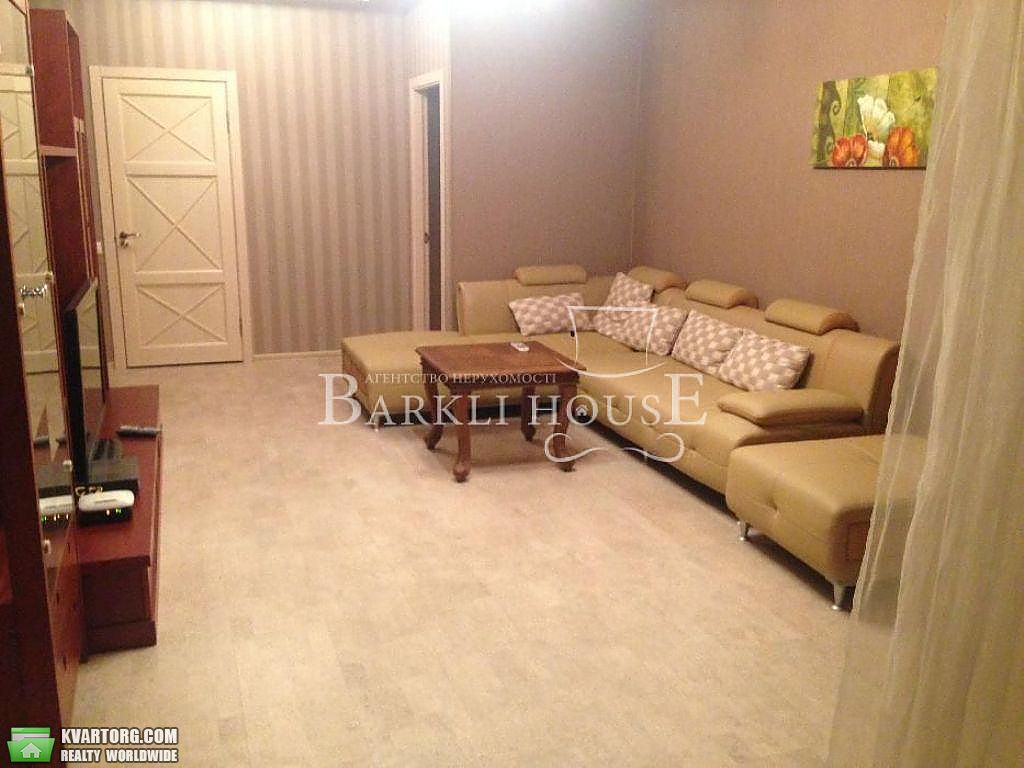 Rent out 2-room apartment. Киев,  Щекавицкая — photo 1