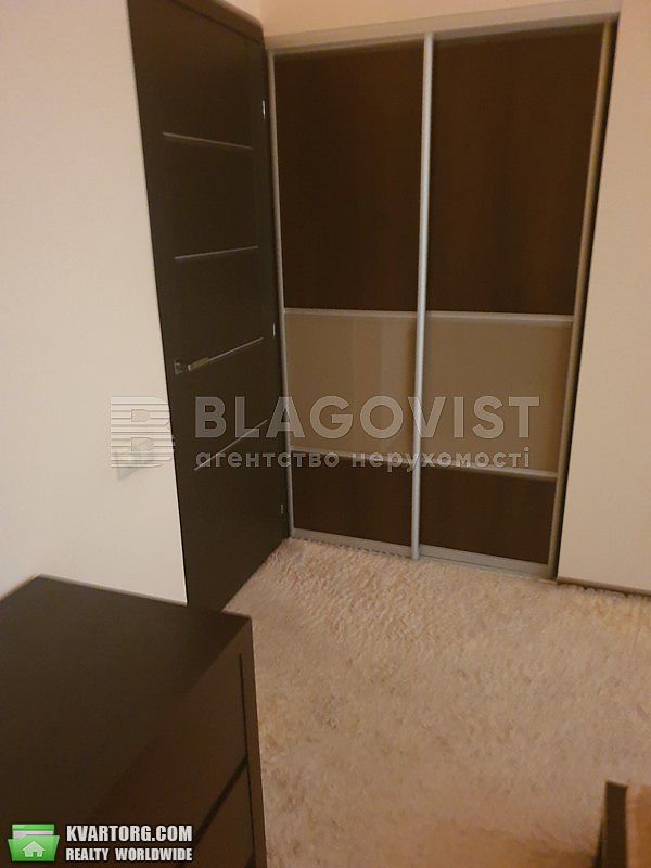 Sell 2-room apartment. Киев,  Урловская — photo 4