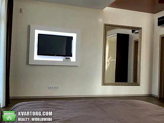 Rent out 2-room apartment. Киев,  Лисичанская — photo 7