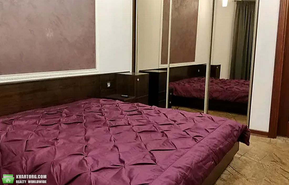 Rent out 3-room apartment. Киев,  Соломенская — photo 5