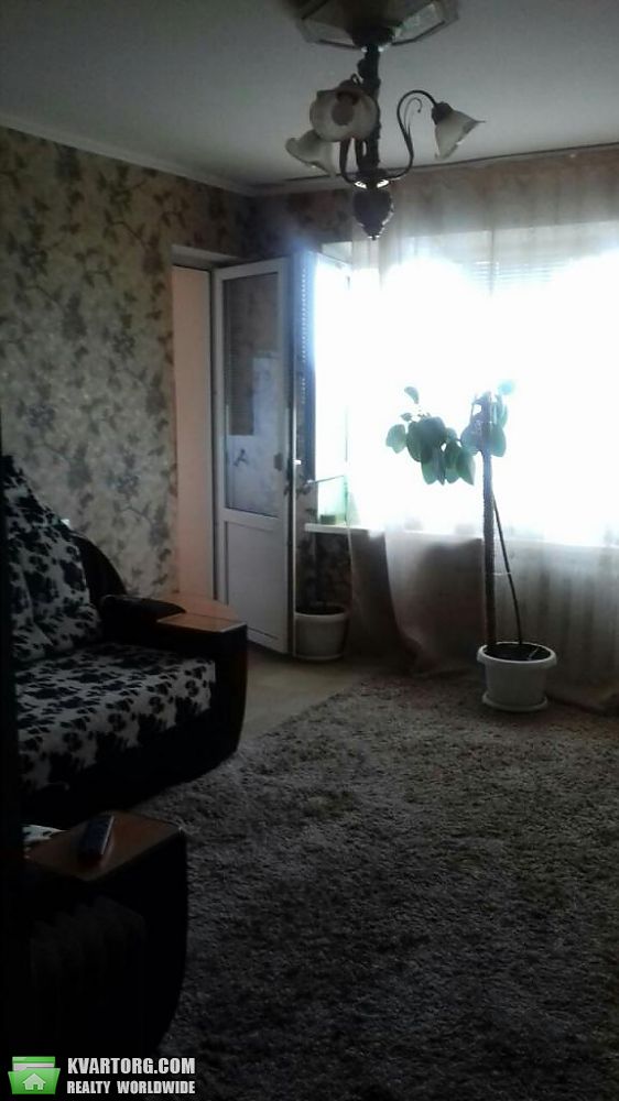Sell 2-room apartment. Днепропетровск, Тополь-2 — photo 1