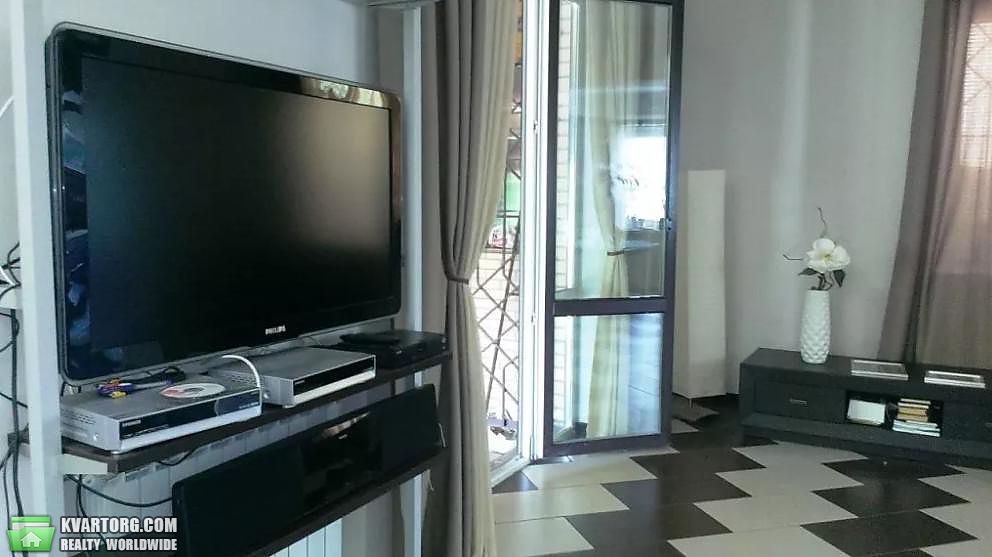Rent out house. Киев,  Богатырская — photo 4