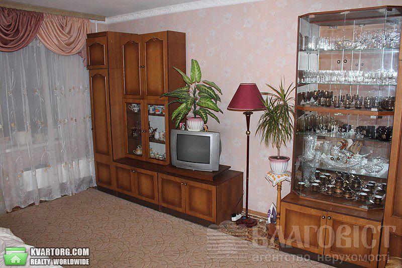 Sell 3-room apartment. Киев,  Харьковское шоссе — photo 1