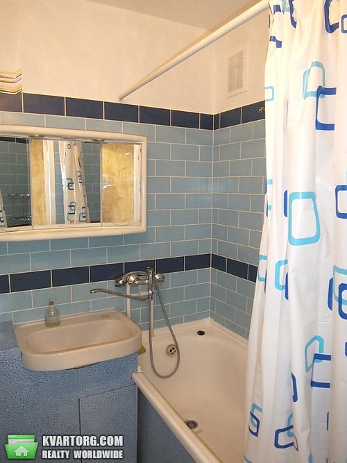 Rent out 2-room apartment. Киев, Оболонский просп. — photo 9