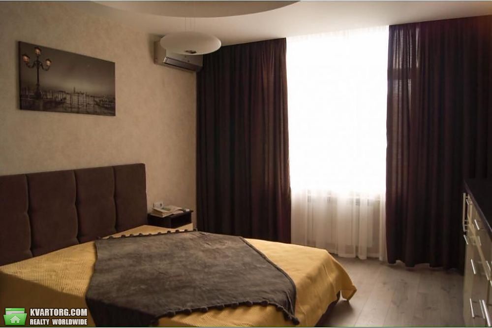 Rent out 2-room apartment. Киев, Сикорского ул. — photo 5