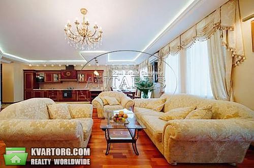 Rent out 3-room apartment. Киев, Почайнинская — photo 1