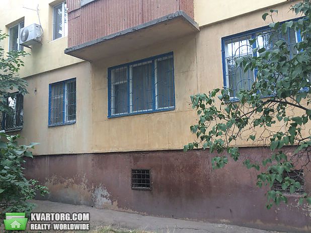 Sell 4-room apartment. Днепропетровск, Королевой Гули ул. — photo 1
