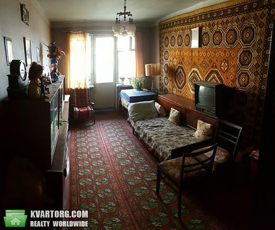 Sell 2-room apartment. Киев, Метростроевская — photo 1