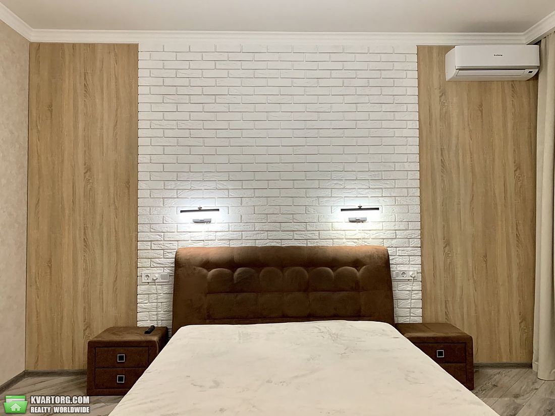 Rent out 2-room apartment. Киев, Евгения Коновальца — photo 5