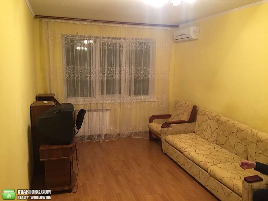 Sell 1-room apartment. Киев,  Вышгородская — photo 1