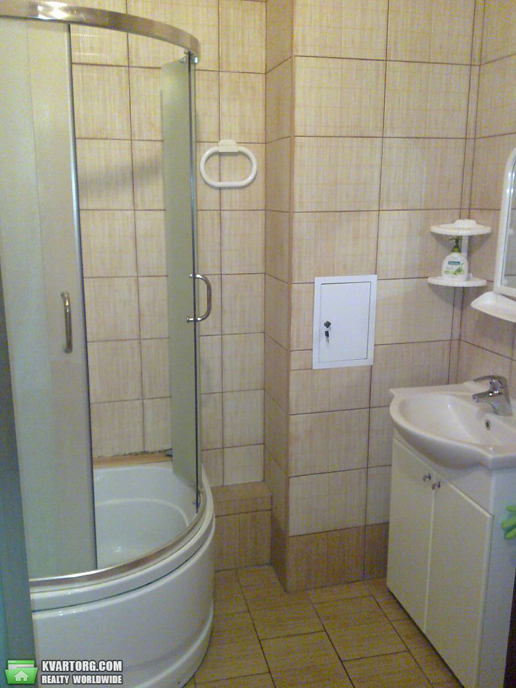 Rent out 2-room apartment. Киев,  Днепровская наб — photo 7