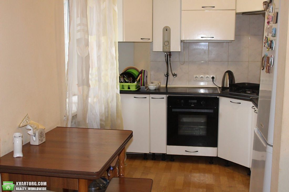 Rent out 3-room apartment. Днепропетровск,  Артема — photo 3