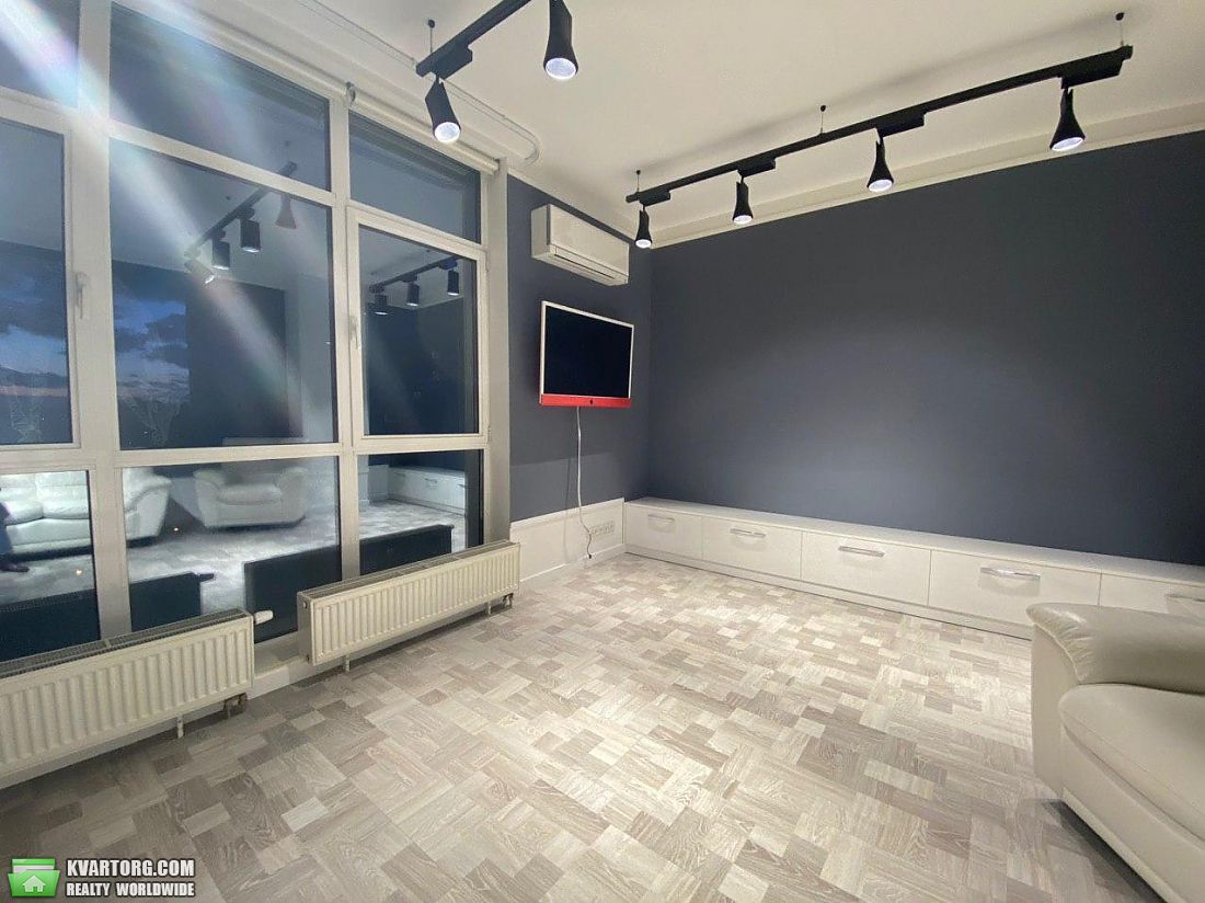 Sell 3-room apartment. Киев, Драгомирова ул. — photo 2