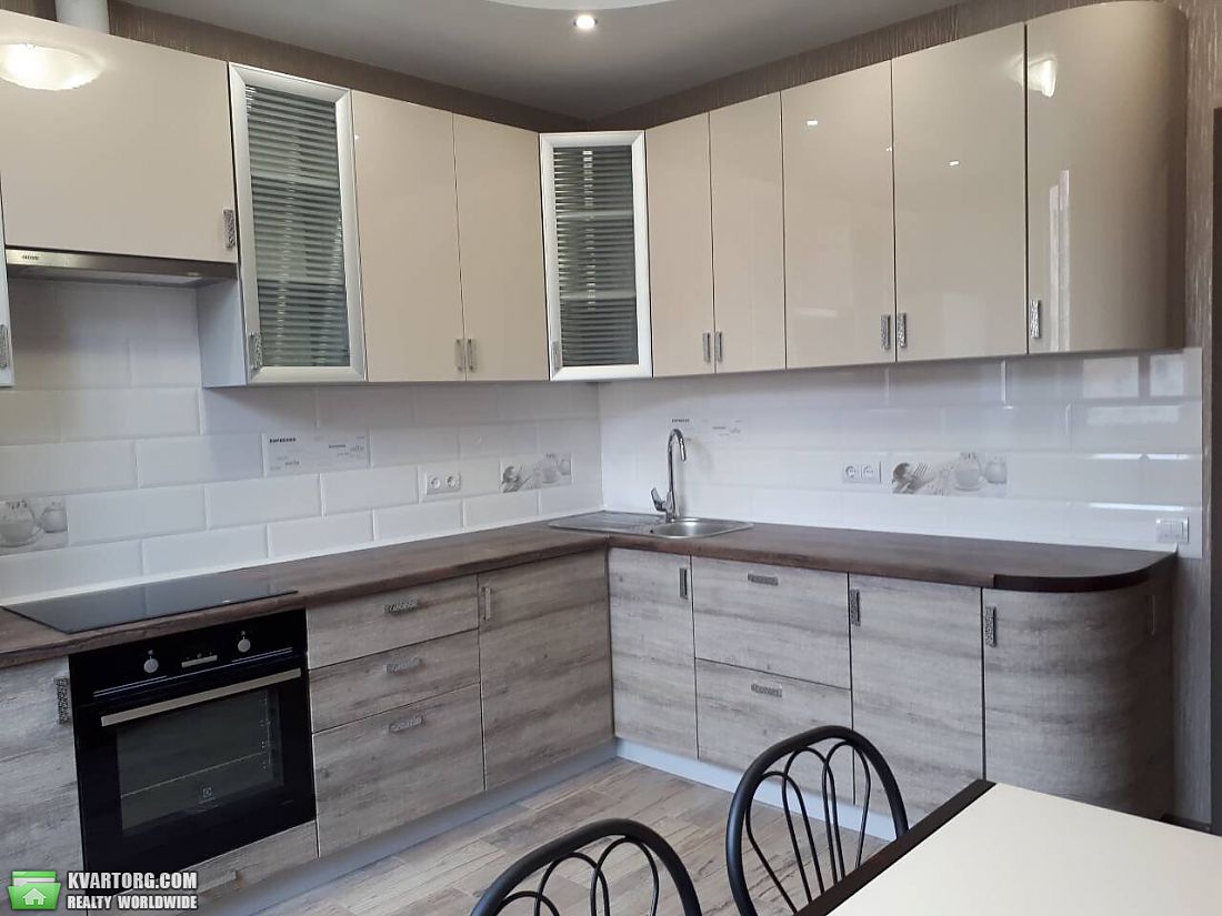 Rent out 2-room apartment. Киев,  Ломоносова — photo 1