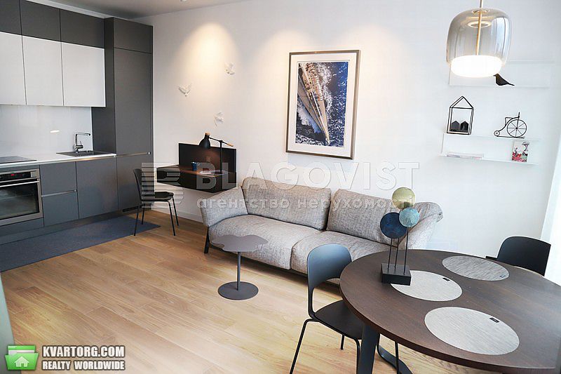 Rent out 2-room apartment. Киев, Деловая — photo 1