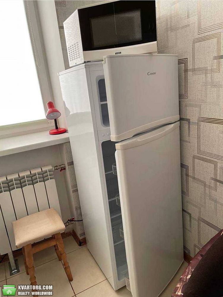 Rent out 1-room apartment. Киев, Повітряних сил — photo 4