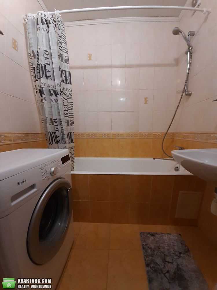 Rent out 2-room apartment. Киев, Драгоманова — photo 8