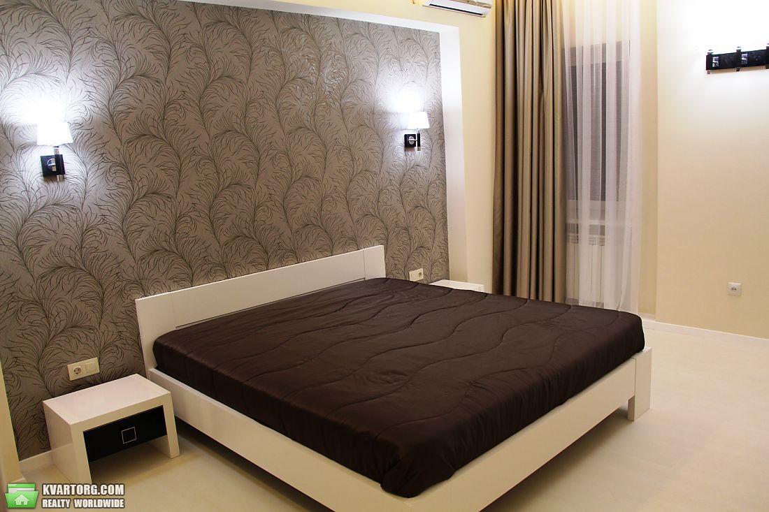 Rent out 2-room apartment. Киев,  Михайловская — photo 7