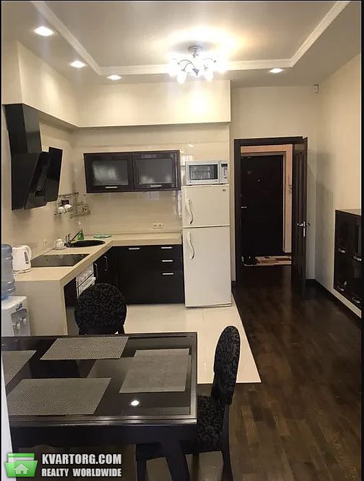 Rent out 2-room apartment. Киев,  Антоновича — photo 4