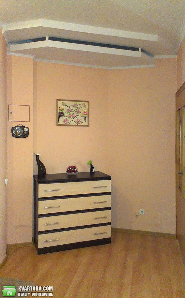 Rent out 1-room apartment. Киев,  Булаховского — photo 9