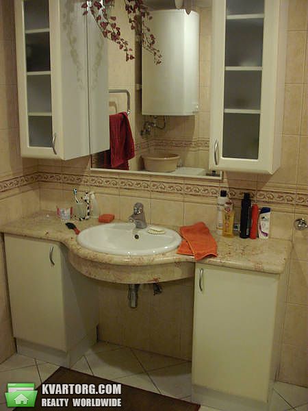 Rent out 4-room apartment. Киев, Героев Сталинграда пр — photo 9
