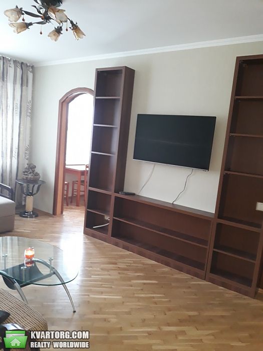 Rent out 3-room apartment. Киев,  Лятошинского — photo 4