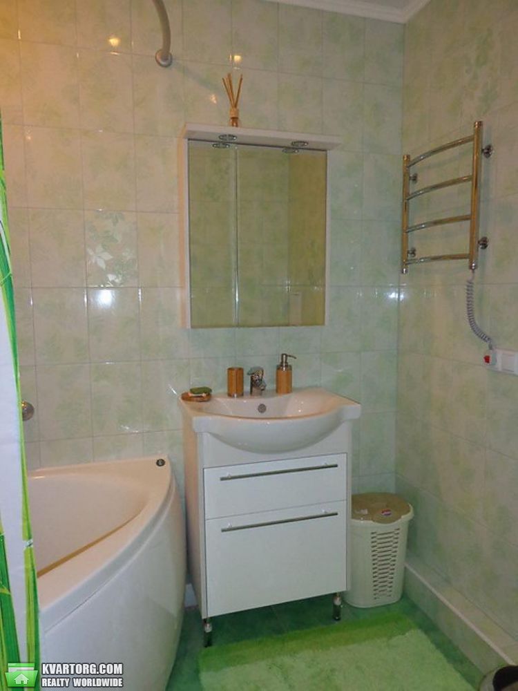 Rent out 2-room apartment. Киев, Назаровская — photo 9