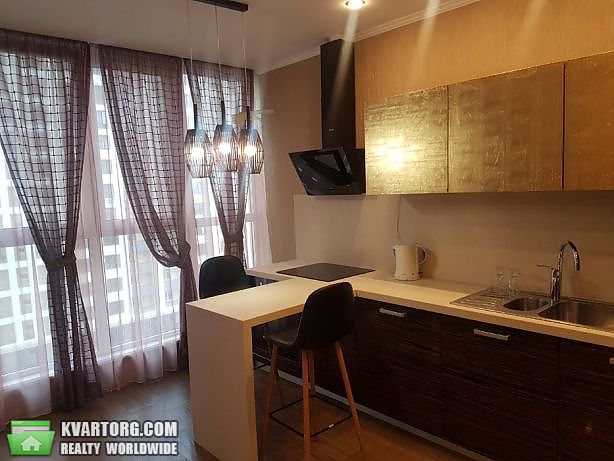 Rent out 1-room apartment. Киев,  Конева — photo 1