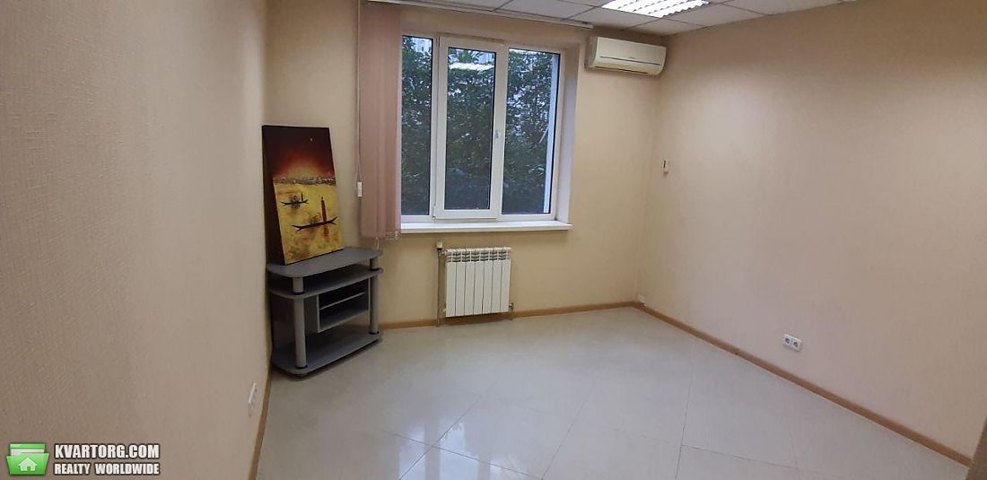 Rent out 2-room apartment. Киев, Днепровская набережная — photo 5