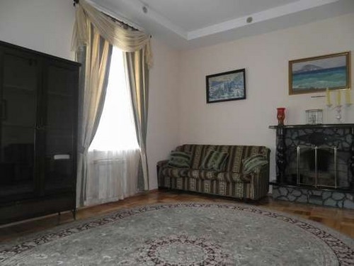 Rent out 3-room apartment. Киев,  Шелковичная — photo 2