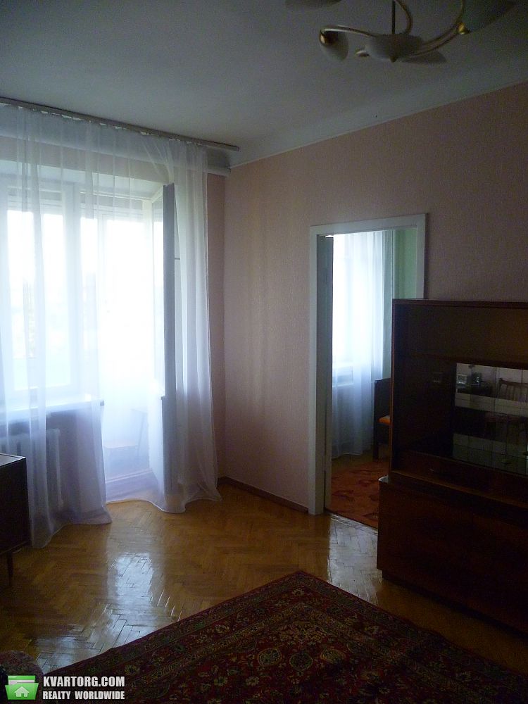 Sell 2-room apartment. Киев,  Карпинского — photo 2