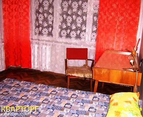 Rent out 2-room apartment. Киев,  Строителей — photo 2