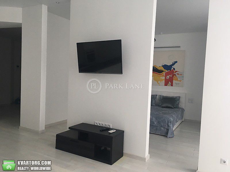 Rent out 2-room apartment. Киев, Коновальца — photo 3