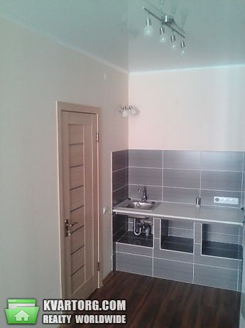 Rent out 1-room apartment. Киев,  Ямская — photo 1