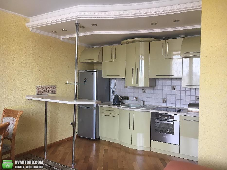 Rent out 2-room apartment. Киев,  Жилянская — photo 5