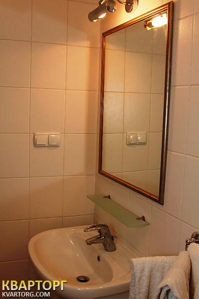 Rent out 2-room apartment. Киев, Шота Руставели — photo 4