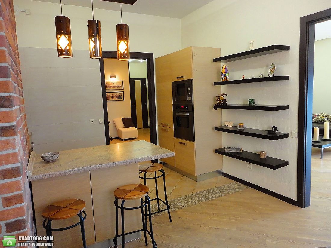 Rent out 3-room apartment. Киев,  Щорса — photo 3
