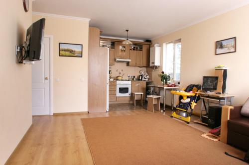 Sell house. Киевская обл., Магистральная — photo 4