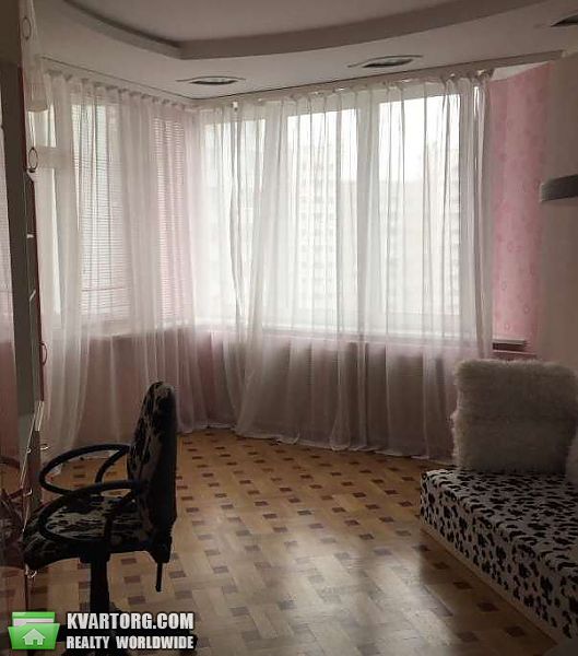 Rent out 2-room apartment. Киев, Харьковское Шоссе — photo 2