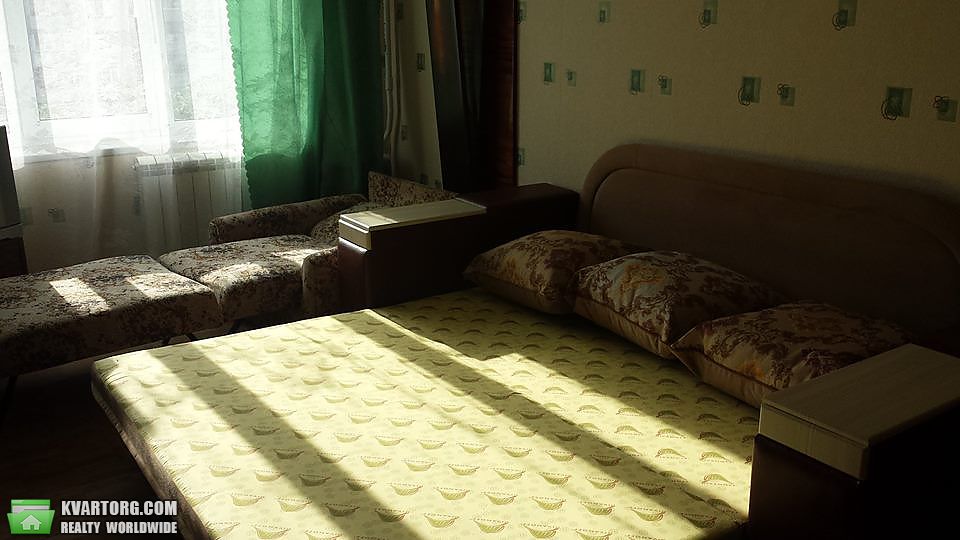 Rent out 1-room apartment. Киев,  Героев Сталинграда пр — photo 1