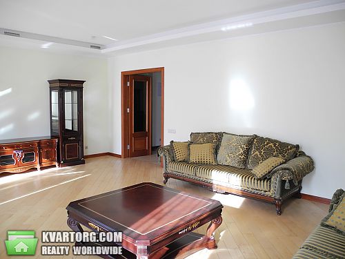 Rent out 4-room apartment. Киев,  ул. Институтская — photo 8