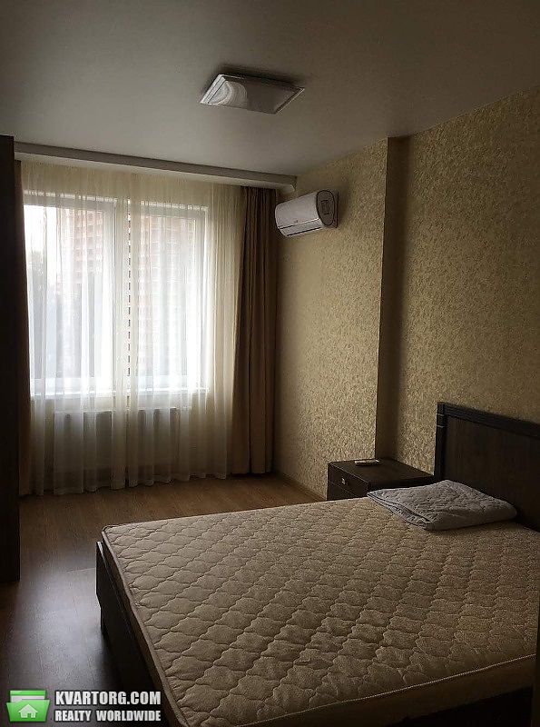 Rent out 2-room apartment. Киев, Глушкова проспект — photo 8